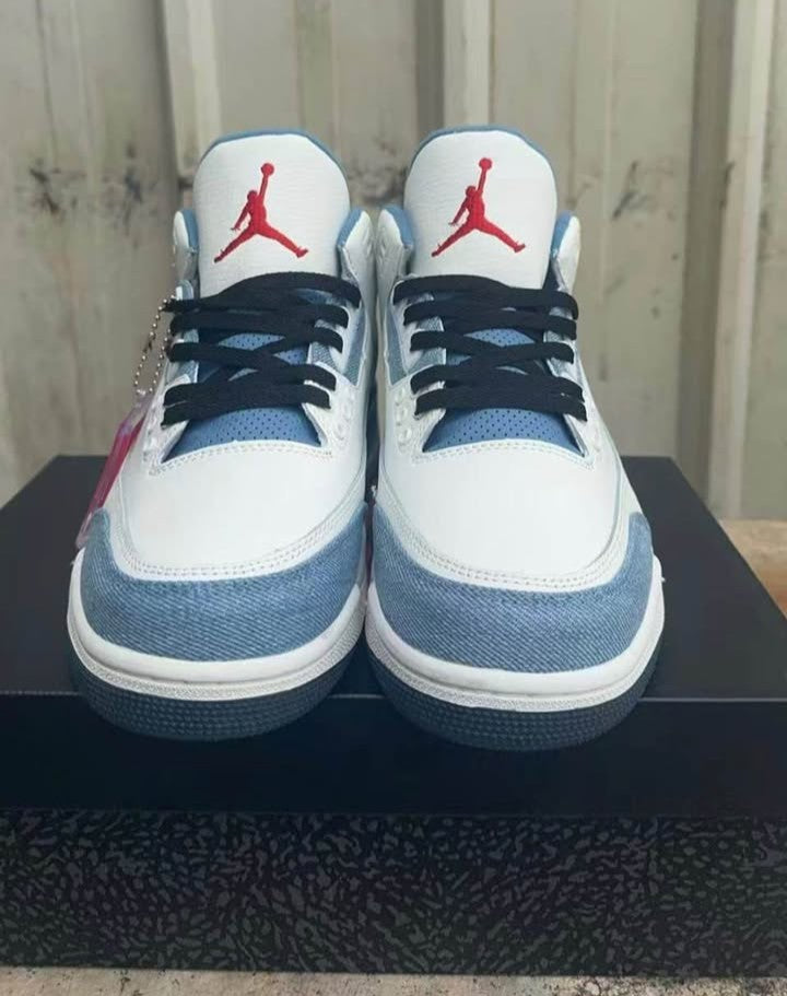 👖Jordan 3 Retro Levi’s x Jordan “All Stars” Denim [$470 on StockX]