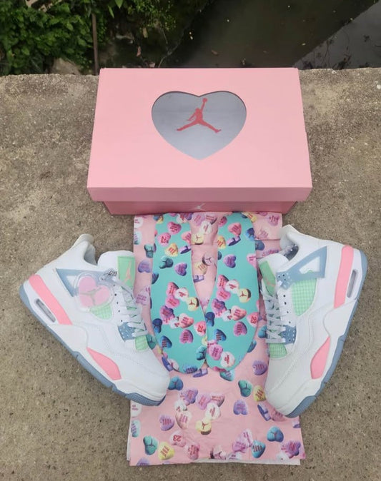 💯👟 Nike Air Jordan 4 Retro Valentine's Day (2026)🌈🤍(GS) [$300 on eBay]